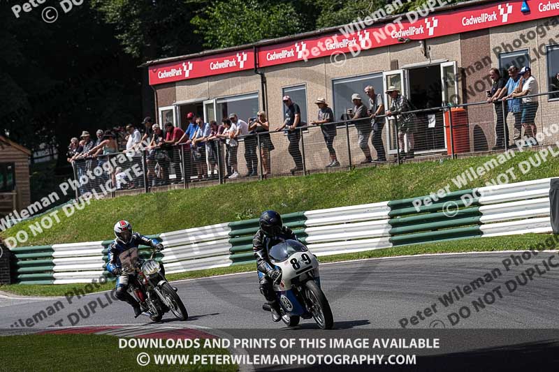 Vintage motorcycle club;eventdigitalimages;mallory park;mallory park trackday photographs;no limits trackdays;peter wileman photography;trackday digital images;trackday photos;vmcc festival 1000 bikes photographs